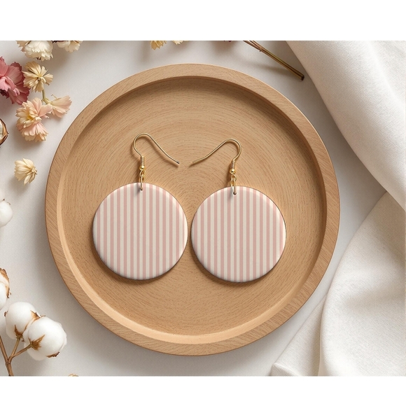 nataly thyme Jewelry - Chic Pink and Gold Striped Earrings